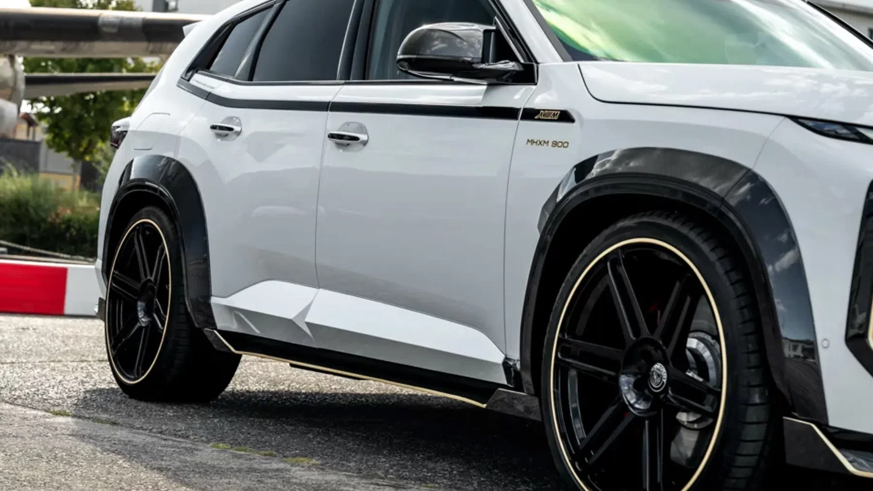 BMW xm manhart